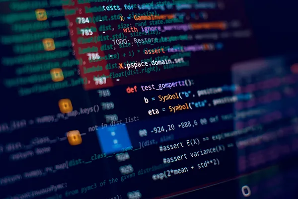 Blick auf einen Monitor