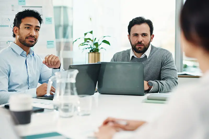 Kundenmeeting am Konferenztisch