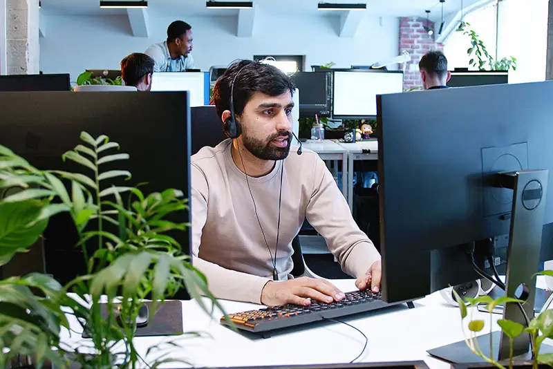 Blick in ein Großraumbüro